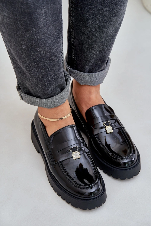 Lakierowane Mokasyny Damskie Z Przypinką Miś Czarne Wulinea