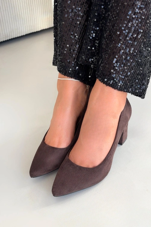 Czółenka Z Eko Zamszu Na Słupku Sergio Leone PB414 Czekoladowe