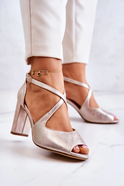 Skórzane Sandały Na Słupku Złote Lorita