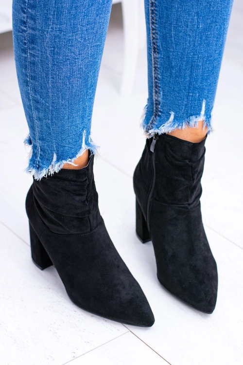 Czarne Zamszowe Botki Na Słupku Bresci