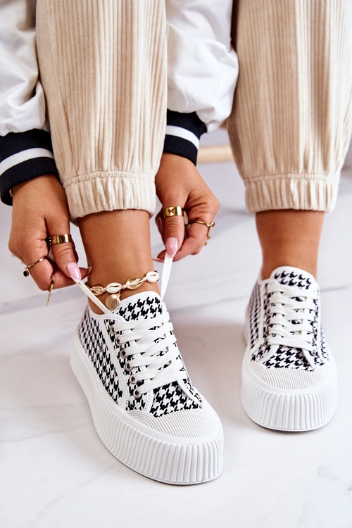 Niskie Trampki Na Platformie Biało-Czarne Mischa