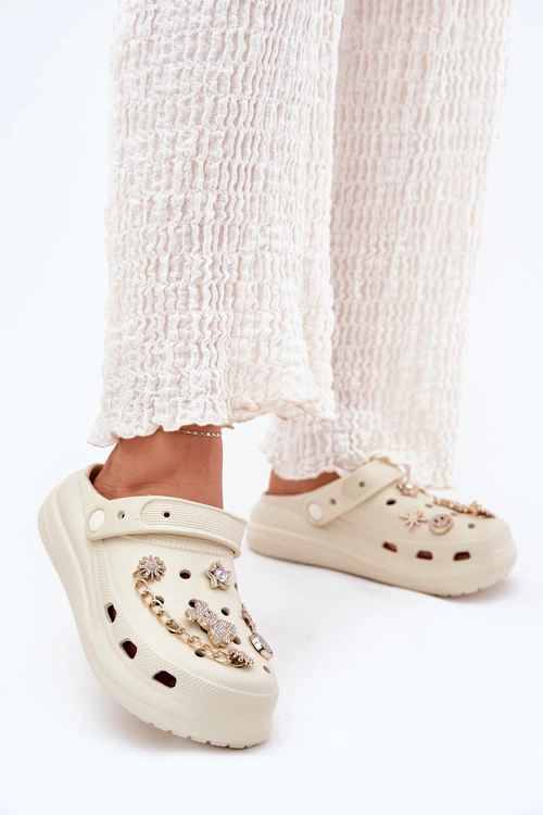 Piankowe Klapki Damskie Z Przypinkami Beżowe Linaviela