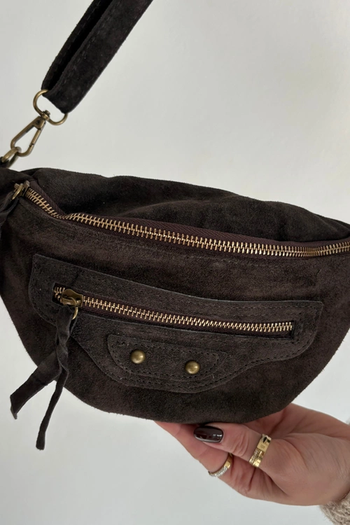 Torebka Nerka Z Naturalnego Zamszu Czekoladowa Romilly