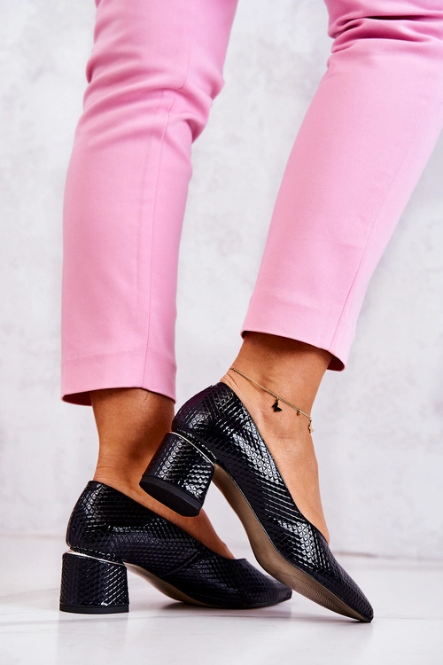 Skórzane Czółenka Nosek W Szpic Granatowe Marilyn