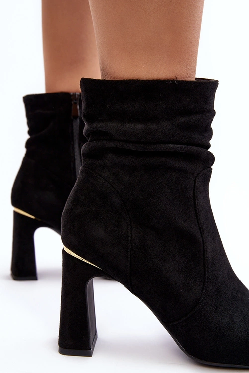 Damskie Botki Na Słupku Z Marszczoną Cholewką Czarne Phaga