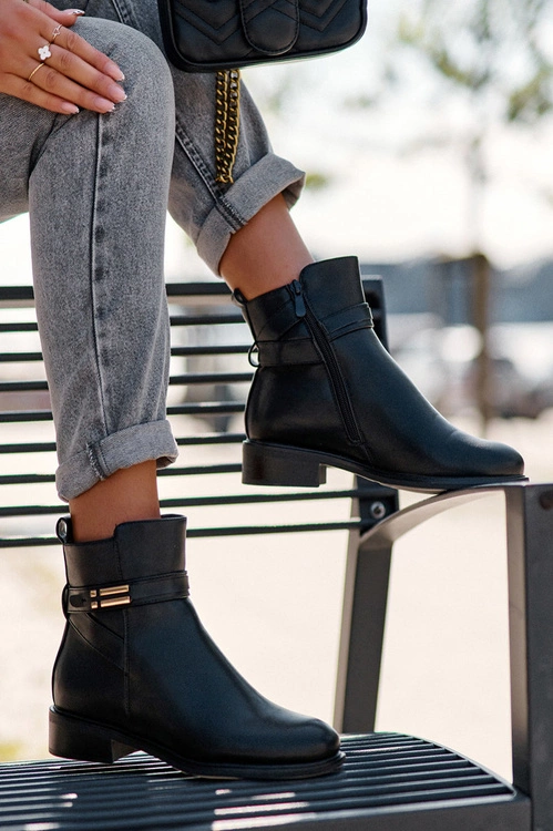 Skórzane Damskie Botki Na Płaskim Obcasie Czarne Lucadi