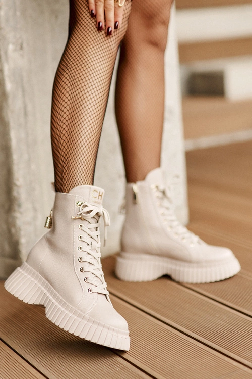 Skórzane Botki Na Platformie Na Zamek Z Ozdobną Kłódką CheBello 4517 Beżowe