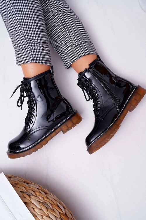 Botki Damskie Płaski Obcas Wysokie Glany Lakierowane Czarne Martenis