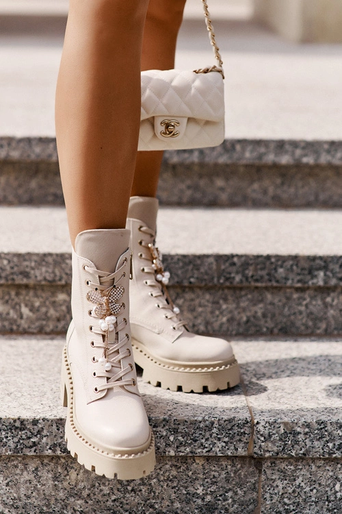 Skórzane Botki Workery Damskie Z Motylem Beżowe CheBello 4590