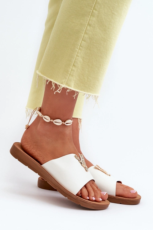 Klapki Damskie Na Płaskiej Podeszwie Z Ozdobą Eko Skórzane Białe Makia