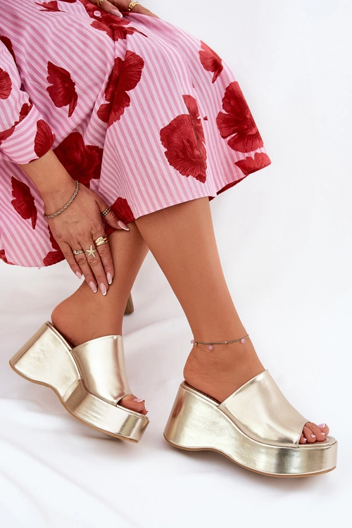 Eko Skórzane Klapki Damskie Na Platformie I Koturnie Złote Kisoffi