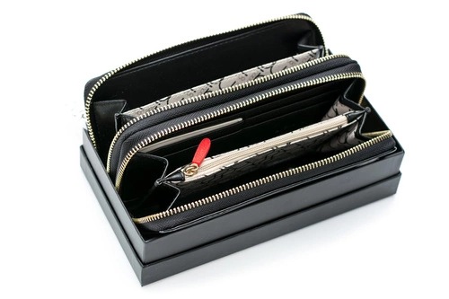 Duży Damski Czarny Lakierowany Portfel Nobo