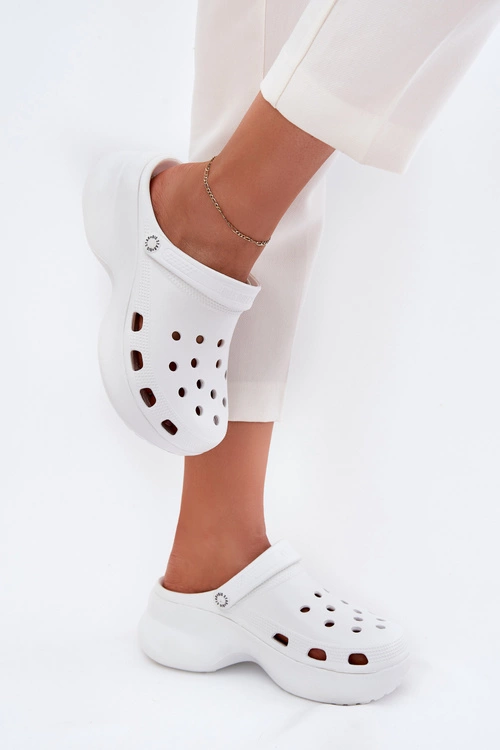 Piankowe Klapki Damskie Na Masywnej Podeszwie Big Star RR274A119 Białe