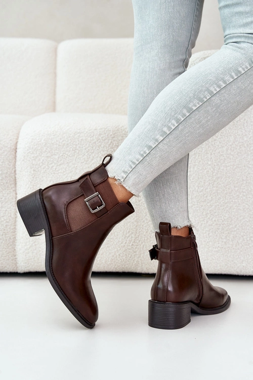 Botki Sztyblety Damskie Na Niskim Obcasie Ze Złotą Klamrą Brązowe Vomera