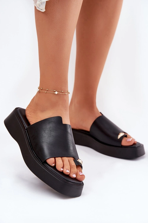 Klapki Damskie Na Platformie Z Ozdobnym Detalem Czarne Linosea