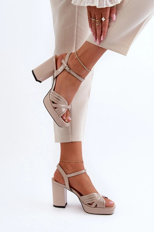 Lakierowane Sandały Damskie Na Słupku Beżowe D&A MR38-668