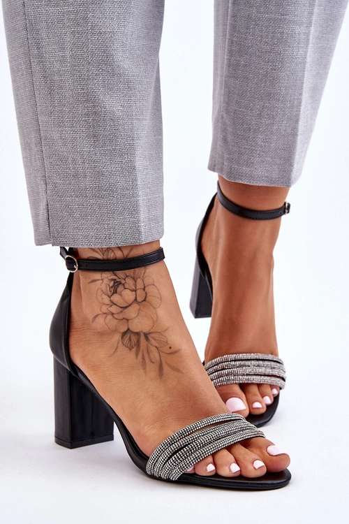 Eleganckie Sandały Z Cyrkoniami Na Obcasie Czarne Laurene