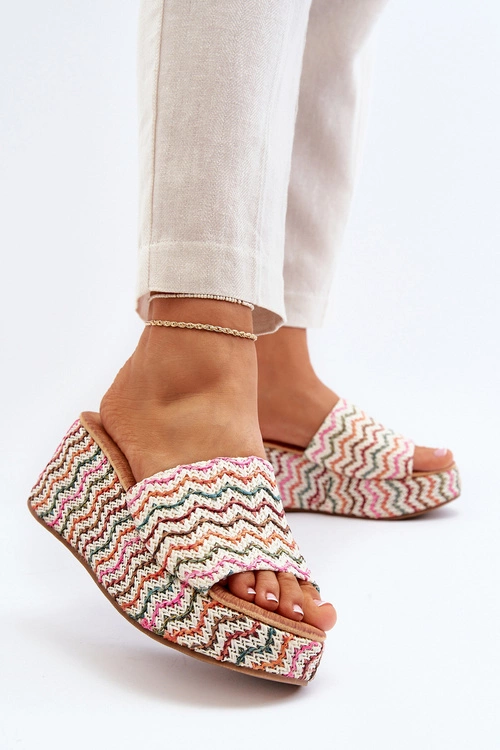 Damskie Klapki Na Koturnie Białe Vanarila