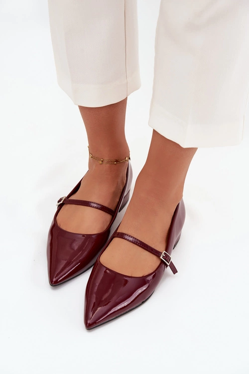 Lakierowane Baleriny Na Delikatnym Obcasie Z Paskiem Bordowe Isvella