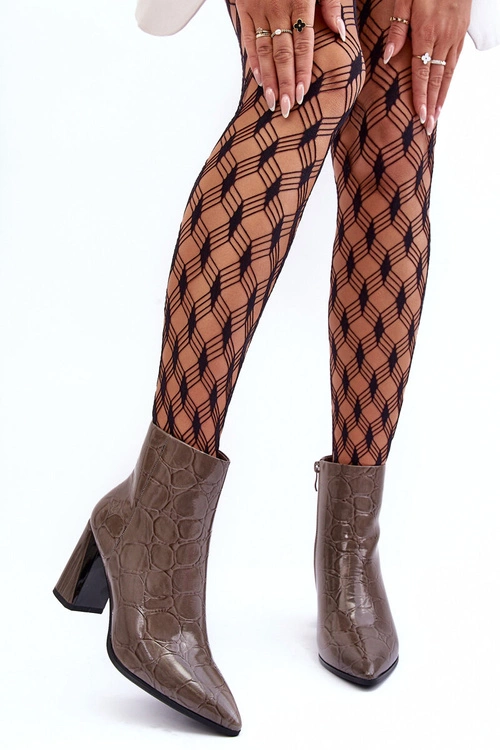 Skórzane Lakierowane Botki Na Słupku S.Barski MR870-58 Ciemnobeżowe