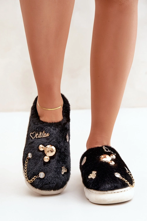 Futrzane Kapcie Z Przypinkami Czarne Ivelfedi
