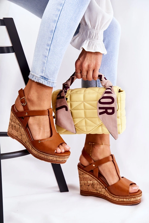 Klasyczne Skórzane Sandały Na Koturnie Brązowe Valorin