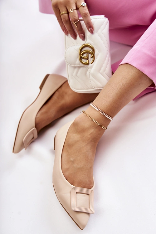 Skórzane Baleriny Z Ozdobą W Szpic Beżowe Simone