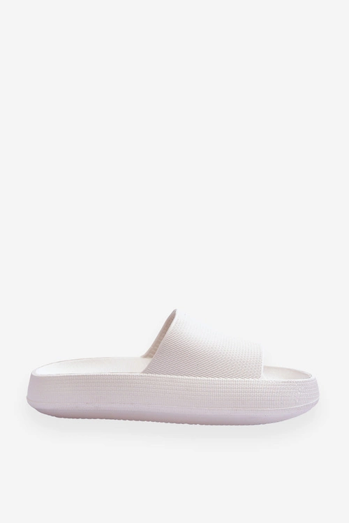 Modne Lekkie Klapki Na Masywnej Podeszwie Białe Rebel