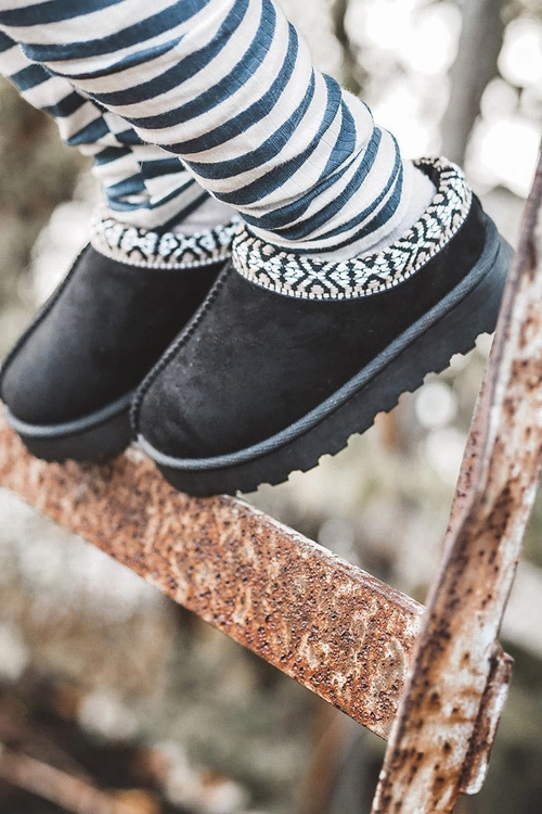 Kapcie Dziecięce Wsuwane Ocieplane Czarne Olivane