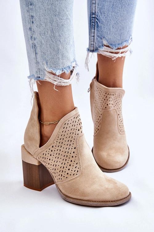 Zamszowe Botki Z Wycięciem Jasnobeżowe Layne