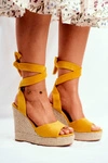 Sandały Damskie Na Koturnie Wiązane Żółte Belleza