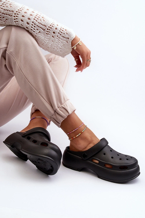 Piankowe Klapki Damskie Na Masywnej Podeszwie Czarne Danollia