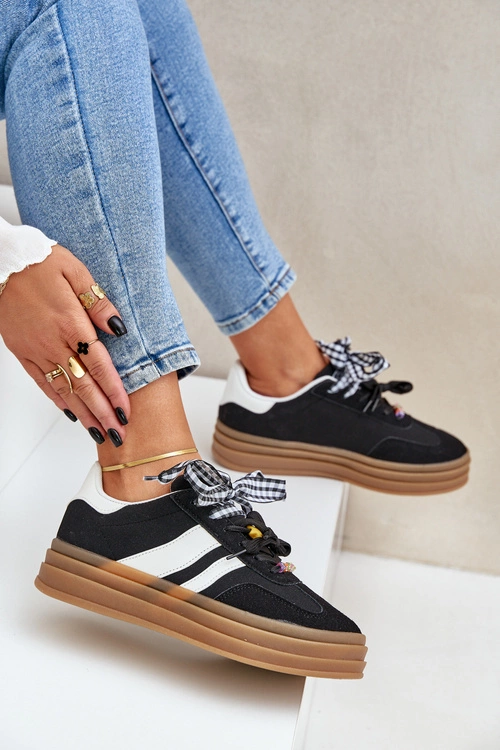 Sneakersy Damskie Z Przypinkami Czarne Jariana