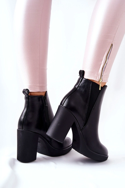 Skórzane Botki Na Słupku Czarne Linari