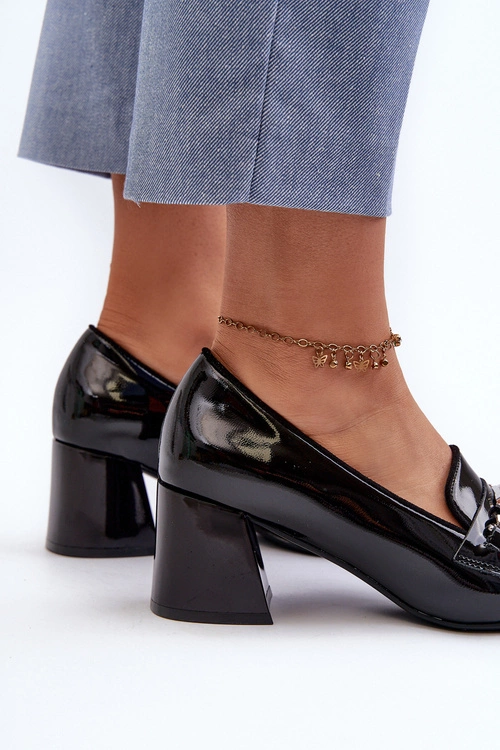 Lakierowane Czółenka Na Niskim Obcasie Z Ozdobą Czarne Makki