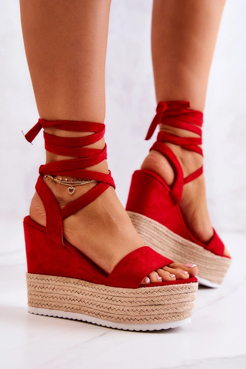 Lekkie Wiązane Sandały Na Koturnie Czerwone Marriett