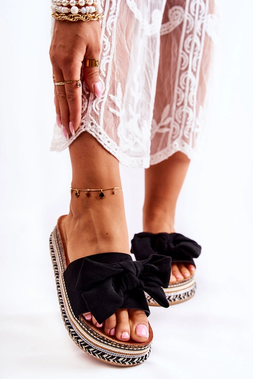 Damskie Klapki Na Masywnej Platformie Z Kokardą Czarne Macardi