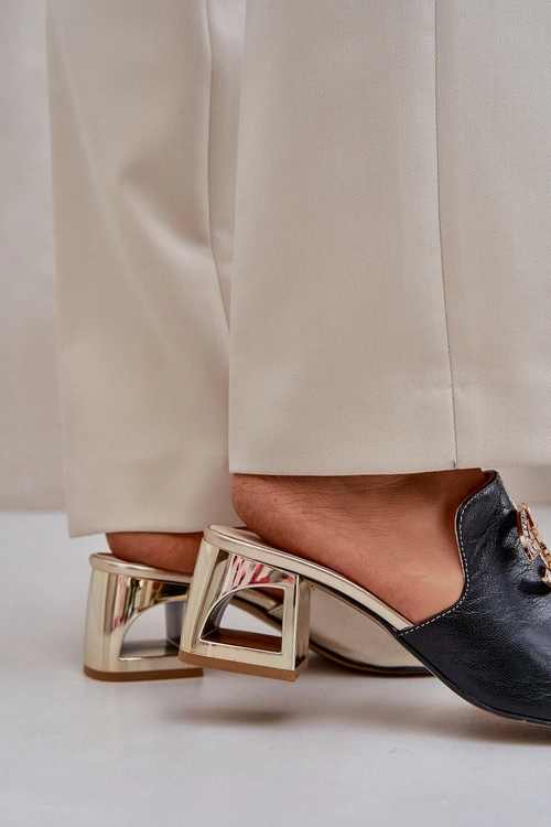 Eleganckie Skórzane Klapki Na Obcasie Laura Messi 2875 Czarno-Złote