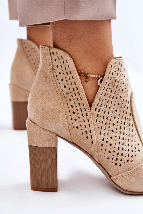Modne Zamszowe Ażurowe Botki Na Obcasie Jasnobeżowe Genevi