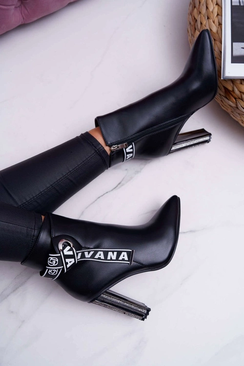 Botki Damskie Na Słupku W Szpic Czarne Macada