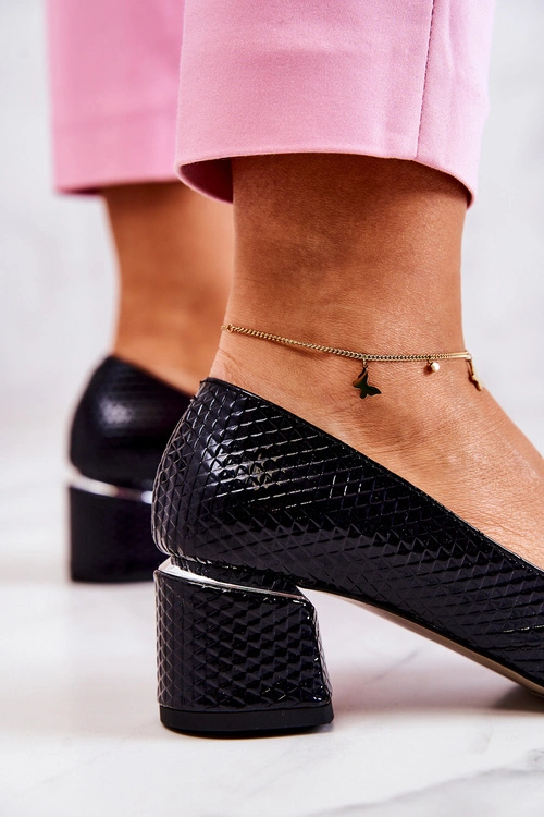 Skórzane Czółenka Nosek W Szpic Granatowe Marilyn