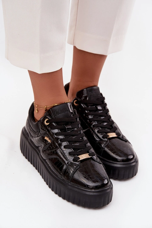 Lakierowane Sneakersy Damskie Na Platformie Lee Cooper LCJ-25-09-3870 Czarne