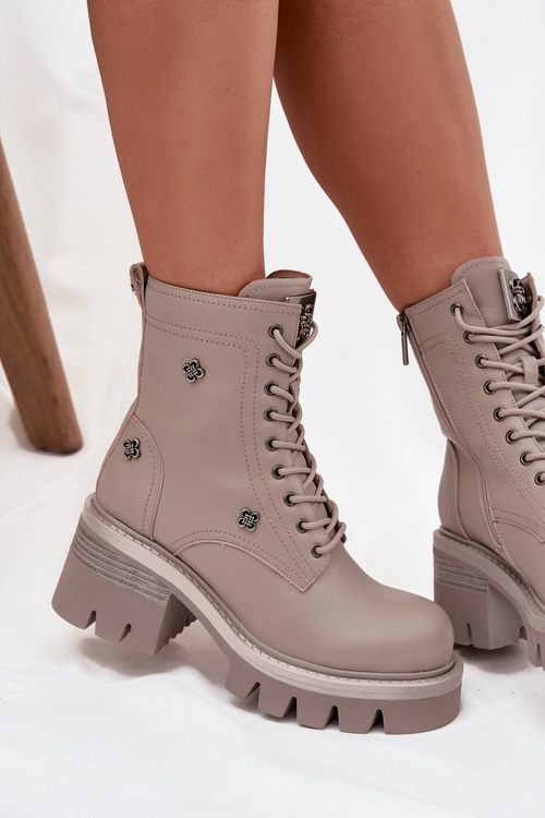 Skórzane Botki Workery Damskie Na Klocku Z Przypinkami Artiker 57C0181 Beżowe