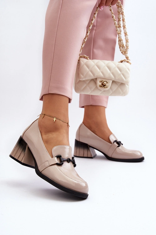 Lakierowane Półbuty Na Obcasie Beżowe Nireva