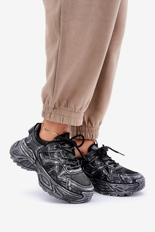 Sneakersy Damskie Z Przetarciami Na Platformie Czarne Seladwen