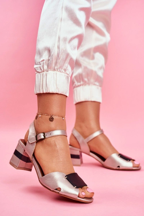 Skórzane Sandały Na Obcasie Maciejka 04120-25 Złote