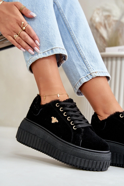 Sneakersy Damskie Ocieplane Na Masywnej Podeszwie Ze Złotym Detalem Czarne Lotira