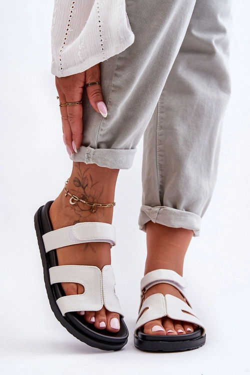 Materiałowe Damskie Klapki Na Rzep Białe Jose