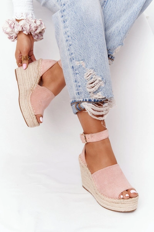 Sandały Na Koturnie Z Plecionką Jasnoróżowe Makenna