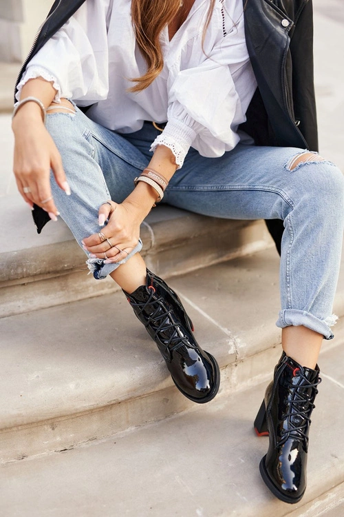 Damskie Botki Na Słupku Lakierowane Czarne Do It Better